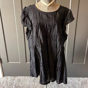 No Brand Black Eyelet Top Size Medium